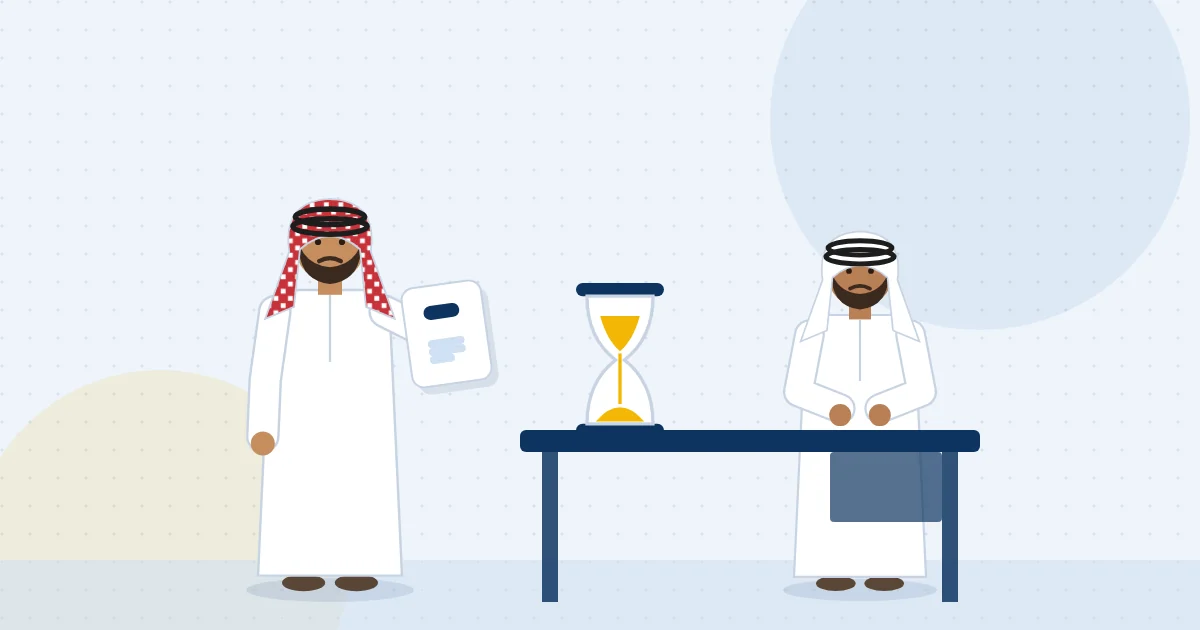موظف يسلم إشعارًا مكتوبًا مع ساعة رملية تمثل مدة الإشعار