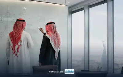 كيف تختار بين عرضين وظيفيين؟ معايير عملية لاتخاذ القرار الصحيح